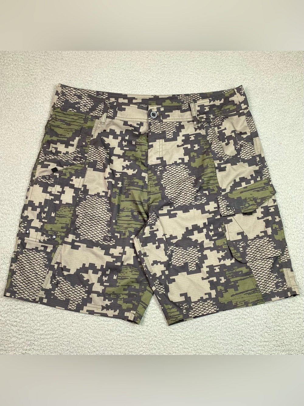 AFTCO Cargo Fishing Shorts Men's Size 40 Camo Outdoor Stretch Hiking Guide EUC